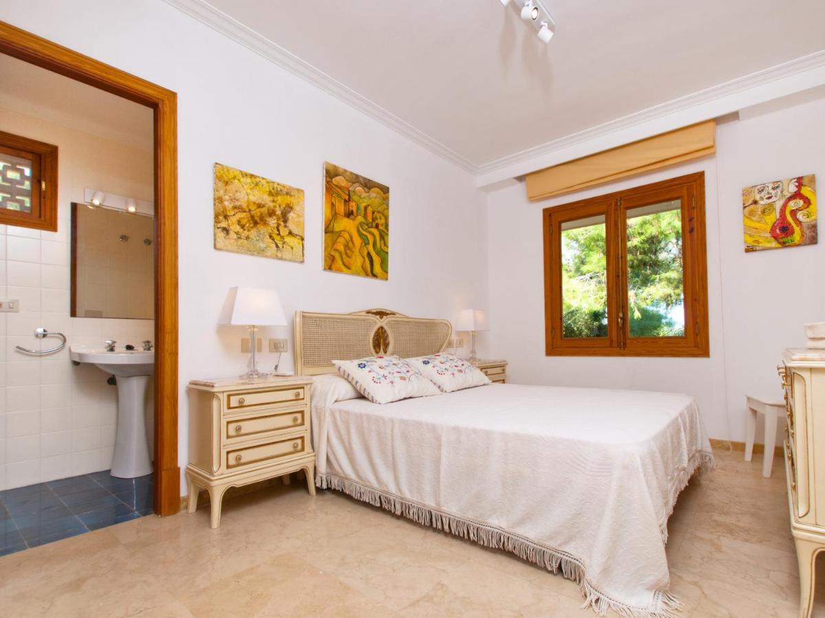 Villa Tita De Manresa, Con Jardines Y Vista Mar Alcudia  Bagian luar foto